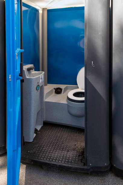 Best Portable restroom trailer rental  in Spencerville, MD
